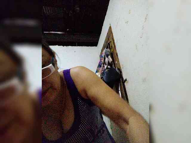 cherrywhite03 webcam