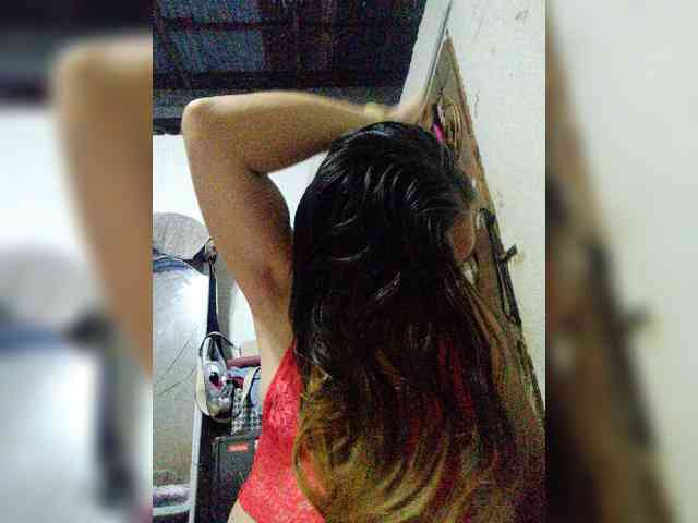 cherrywhite03 webcam