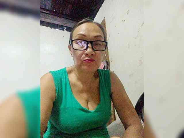 cherrywhite03 webcam