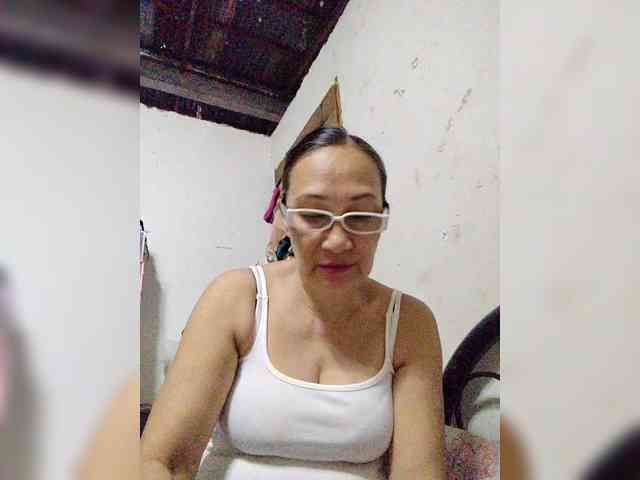 cherrywhite03 webcam