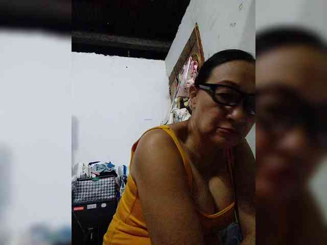 cherrywhite03 webcam