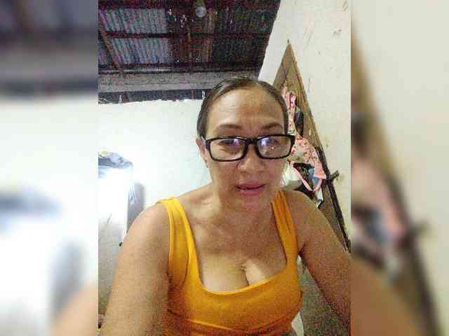 cherrywhite03 webcam