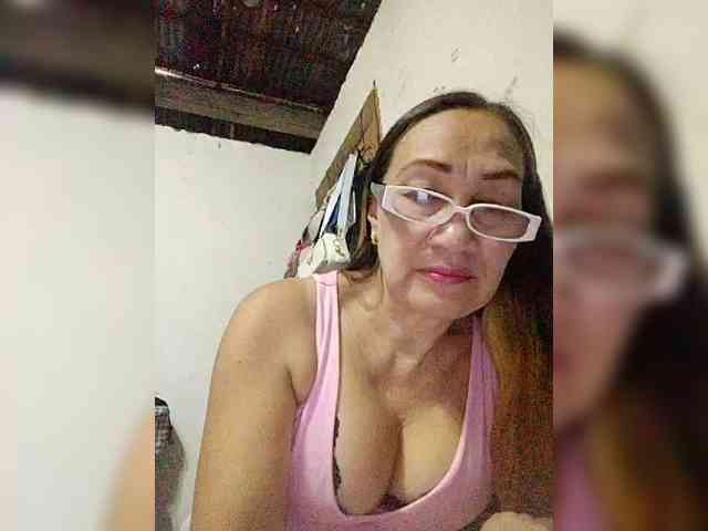 cherrywhite03 webcam