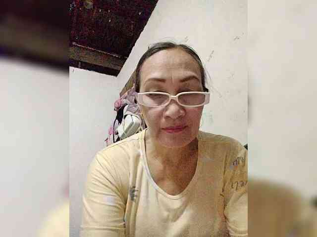 cherrywhite03 webcam