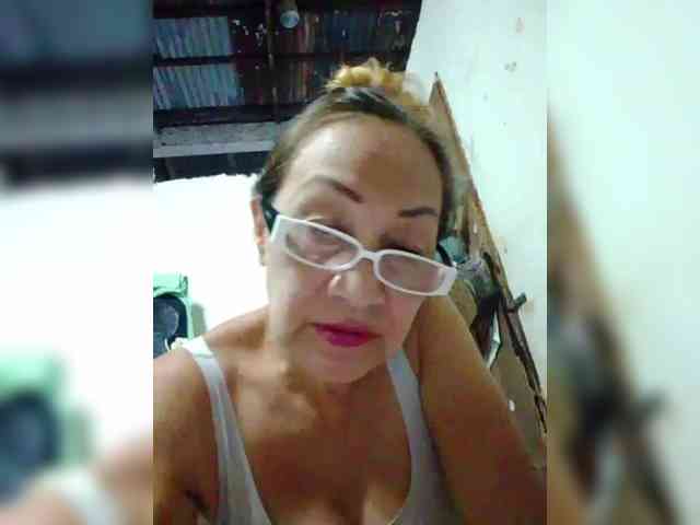 cherrywhite03 webcam