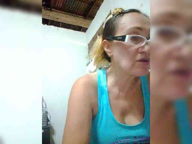 cherrywhite03 webcam
