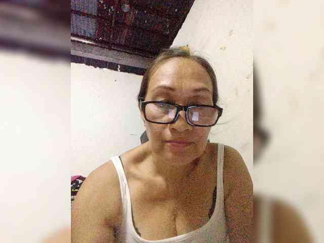 cherrywhite03 webcam