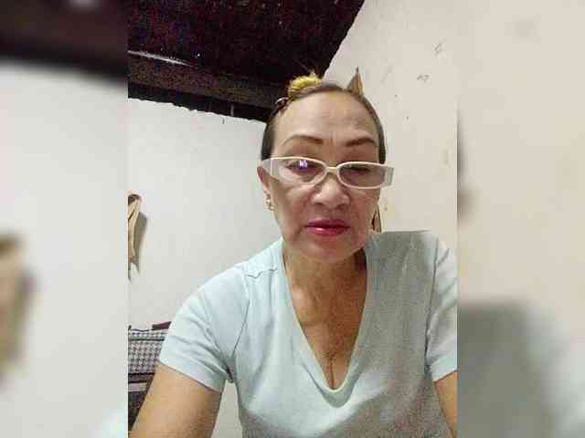 cherrywhite03 webcam