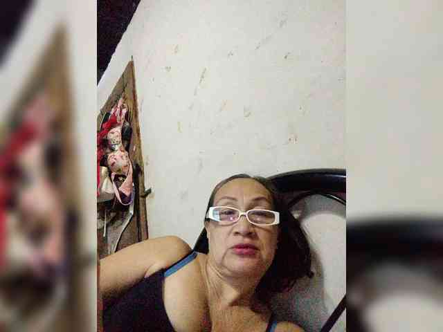 cherrywhite03 webcam