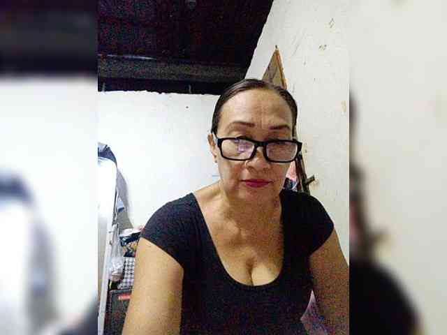 cherrywhite03 webcam