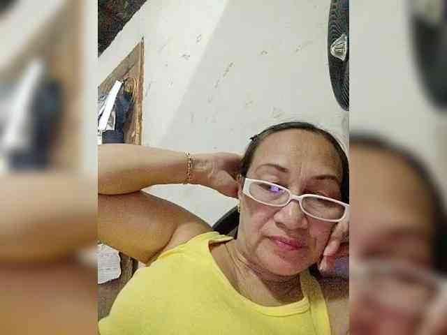 cherrywhite03 webcam