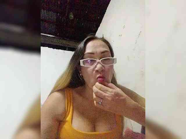 cherrywhite03 webcam