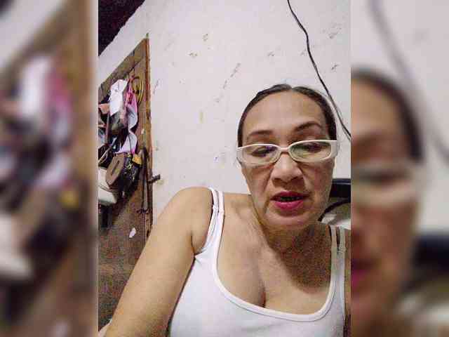 cherrywhite03 webcam