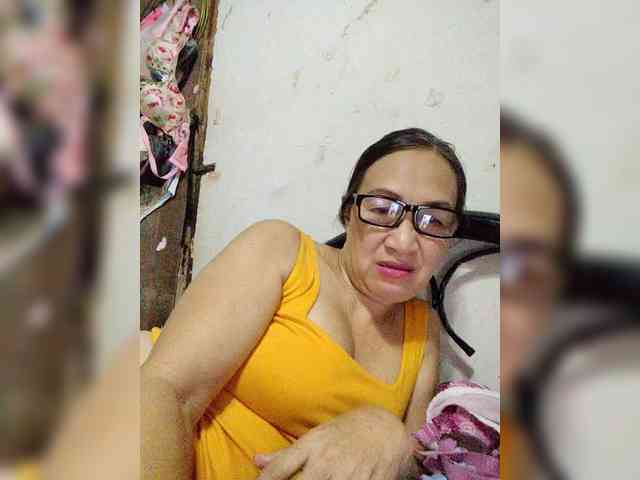 cherrywhite03 webcam