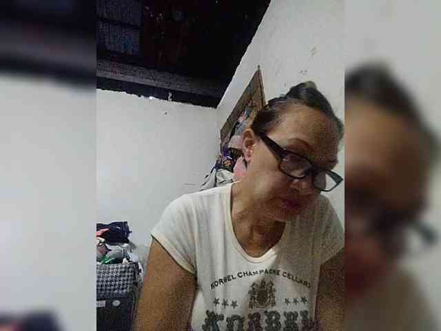 cherrywhite03 webcam