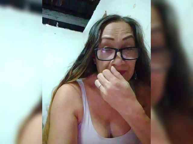 cherrywhite03 webcam