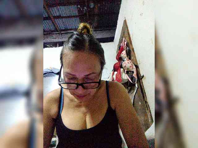 cherrywhite03 webcam