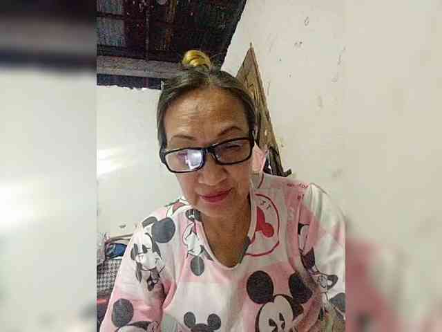 cherrywhite03 webcam