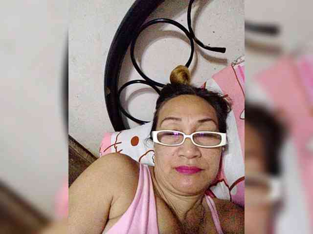 cherrywhite03 webcam