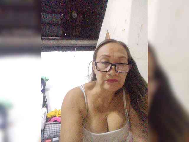 cherrywhite03 webcam
