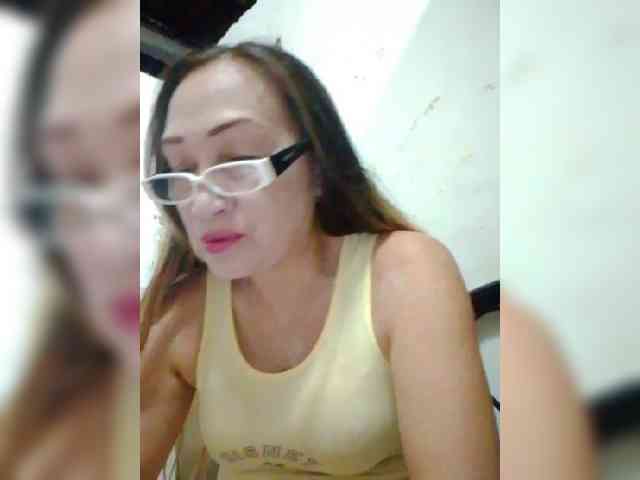 cherrywhite03 webcam