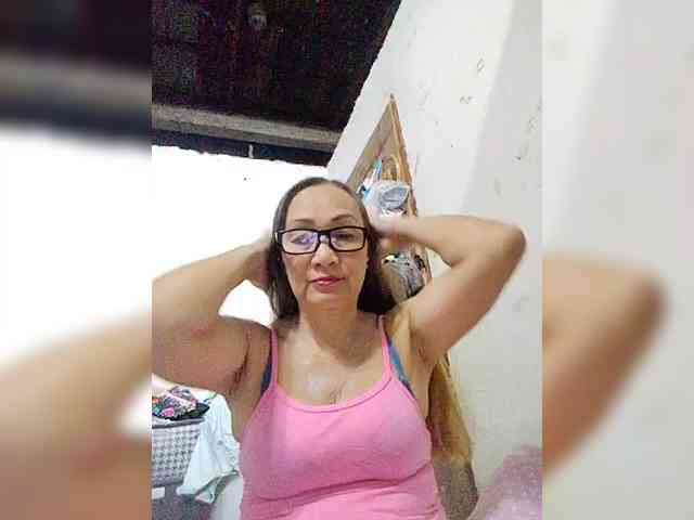 cherrywhite03 webcam