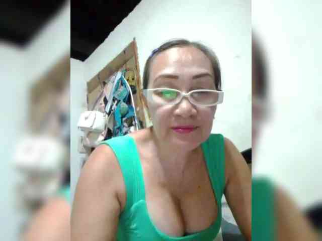 cherrywhite03 webcam