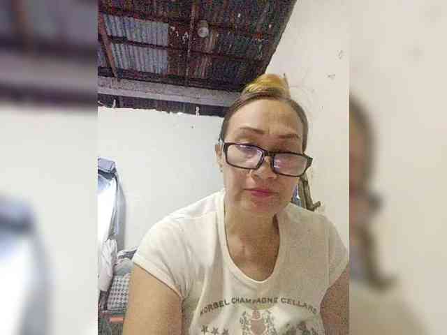 cherrywhite03 webcam