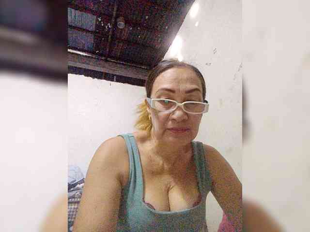 cherrywhite03 webcam