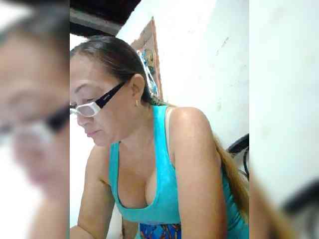 cherrywhite03 webcam