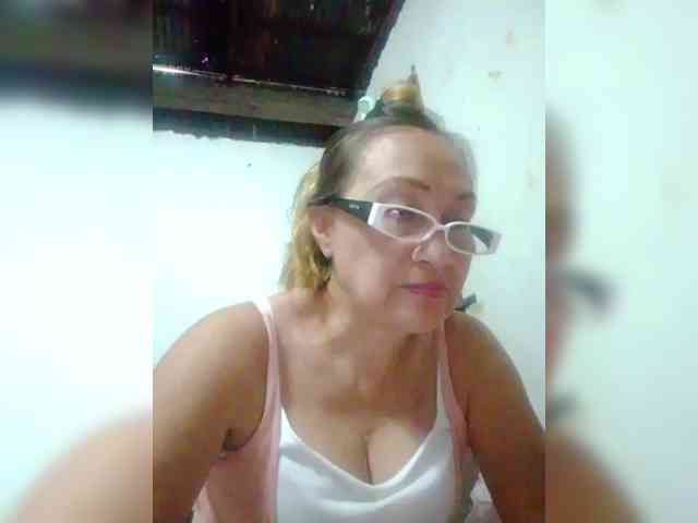 cherrywhite03 webcam