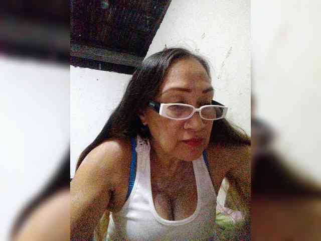 cherrywhite03 webcam