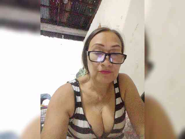 cherrywhite03 webcam