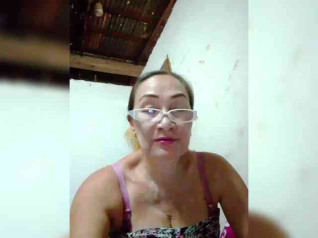 cherrywhite03 webcam