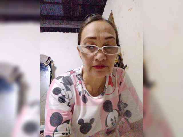 cherrywhite03 webcam