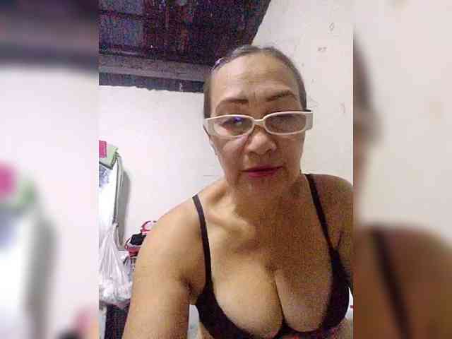 cherrywhite03 webcam