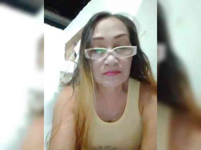 cherrywhite03 webcam