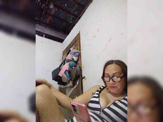 cherrywhite03 webcam