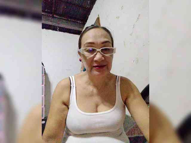 cherrywhite03 webcam