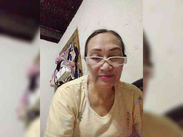 cherrywhite03 webcam