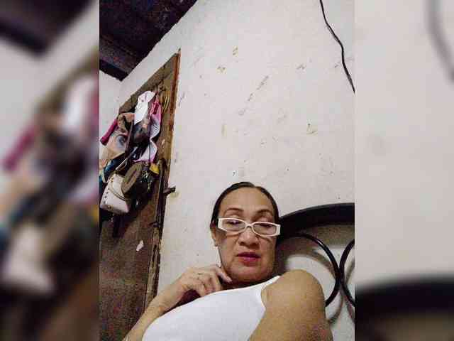 cherrywhite03 webcam