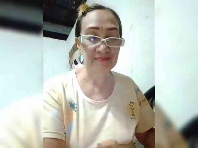 cherrywhite03 webcam