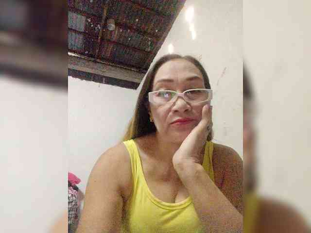 cherrywhite03 webcam