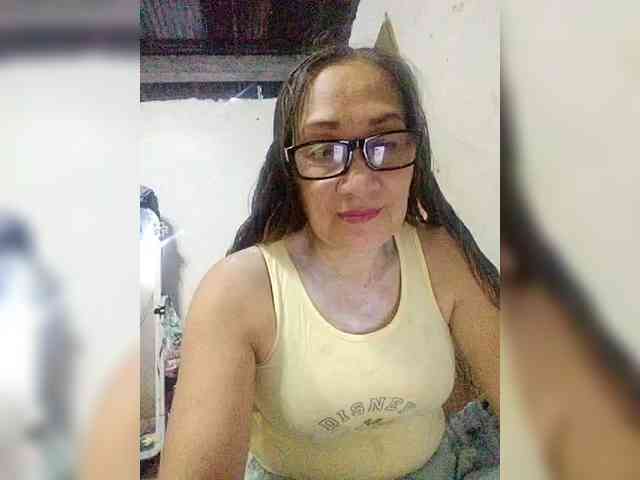 cherrywhite03 webcam
