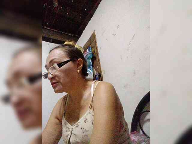 cherrywhite03 webcam