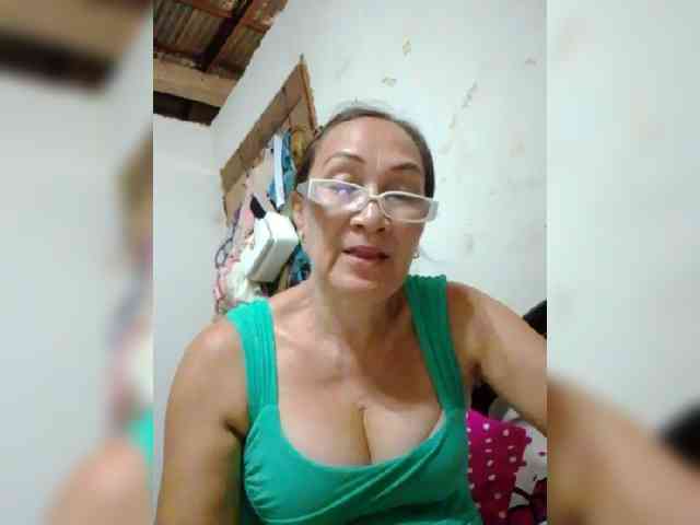 cherrywhite03 webcam
