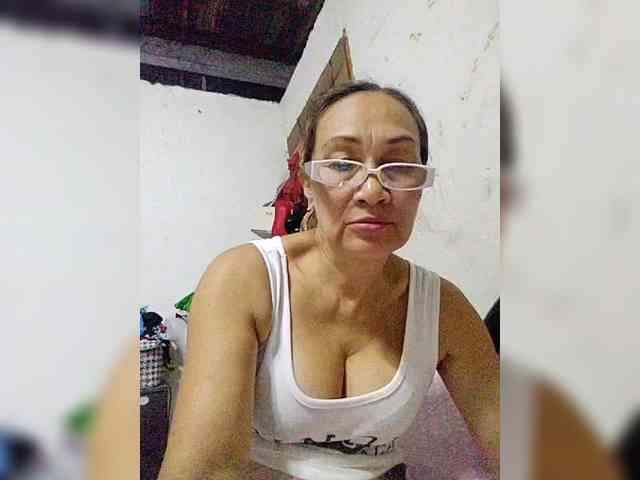 cherrywhite03 webcam
