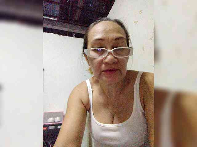 cherrywhite03 webcam