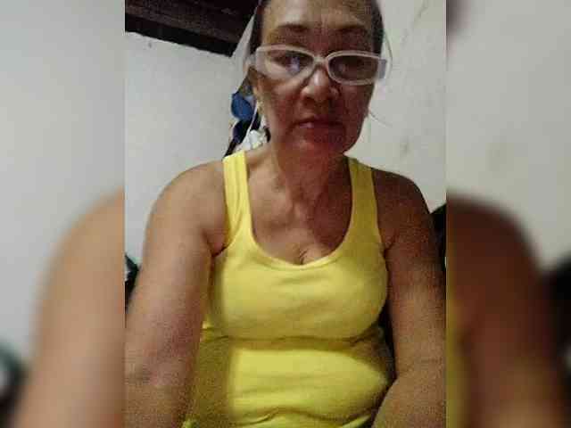 cherrywhite03 webcam