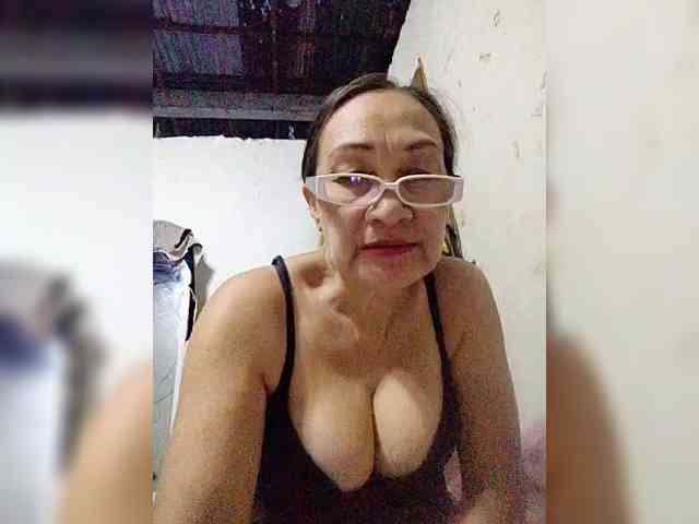 cherrywhite03 webcam